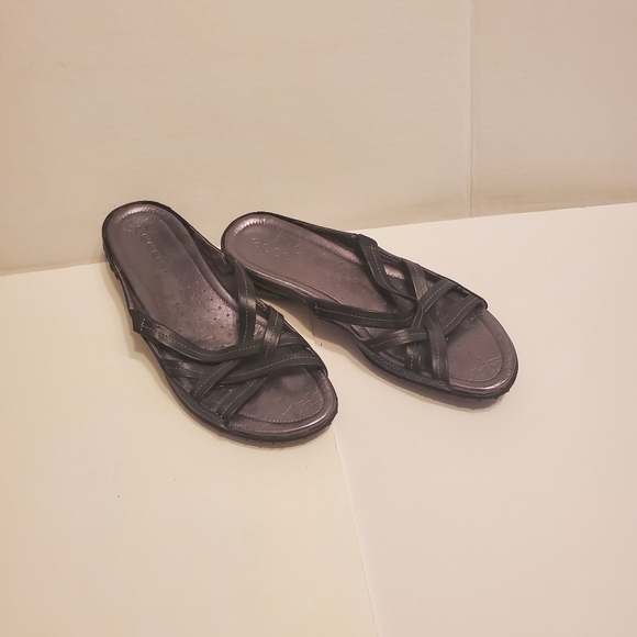 Black Leather Ecco Slides / Sandals, Sz 41 - Picture 3 of 8